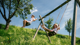 On the swings | © Steiermark Tourismus | Bernhard Bergmann
