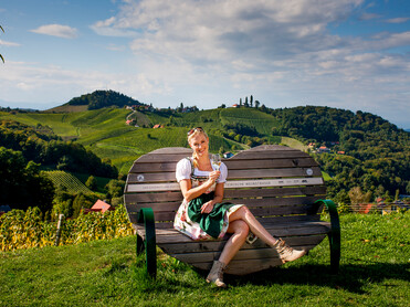 Styrian heart-bench, Southern Styria (Sulztal/Ratsch) | © Steiermark Tourismus | Tom Lamm