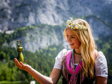Daffodil highness with weatherman (Ausseerland - Salzkammergut) | © Steiermark Tourismus | Tom Lamm
